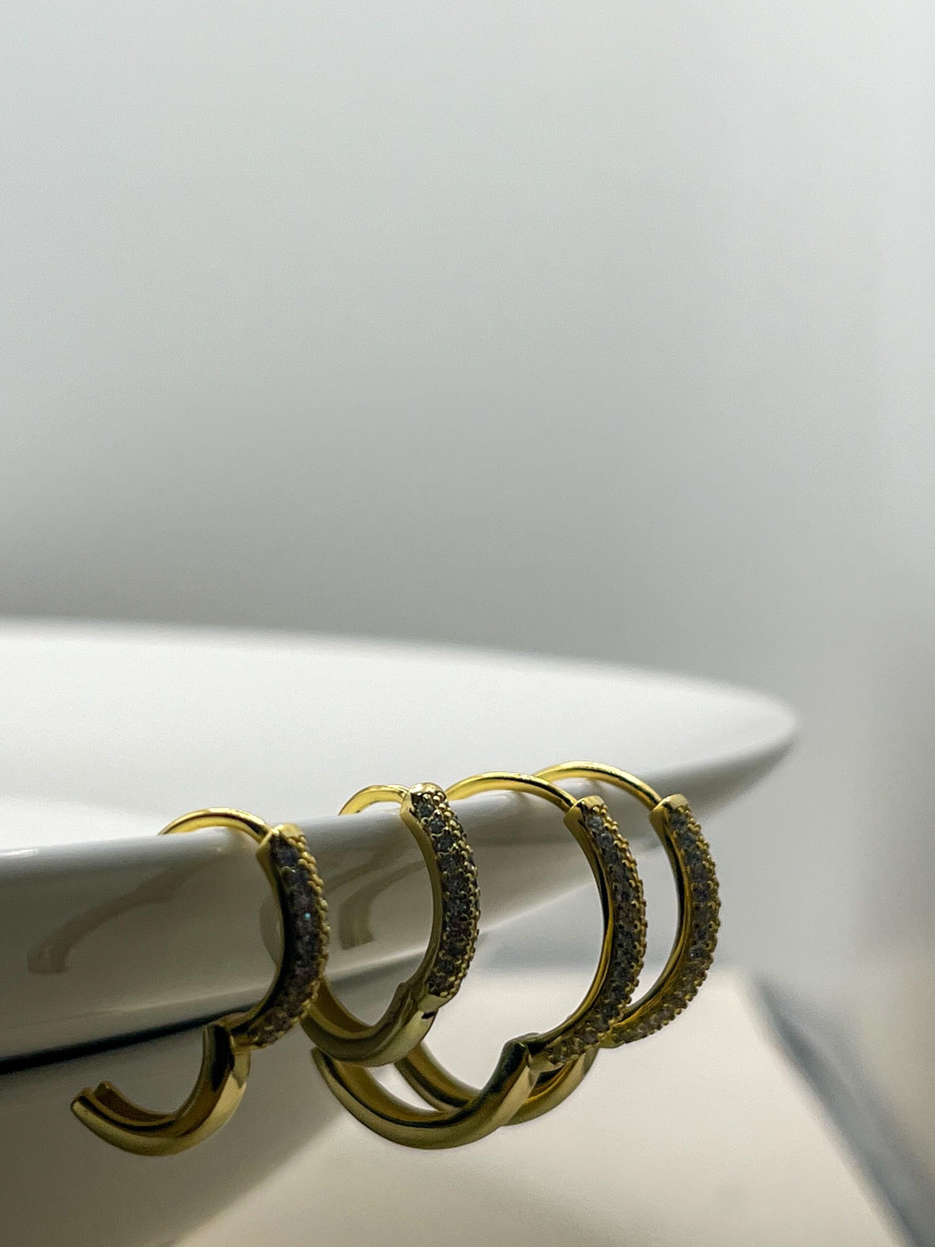 Conjunto Para 2 Furos Argola Zircônia Conjunto Para 2 Furos Argola Zircônia