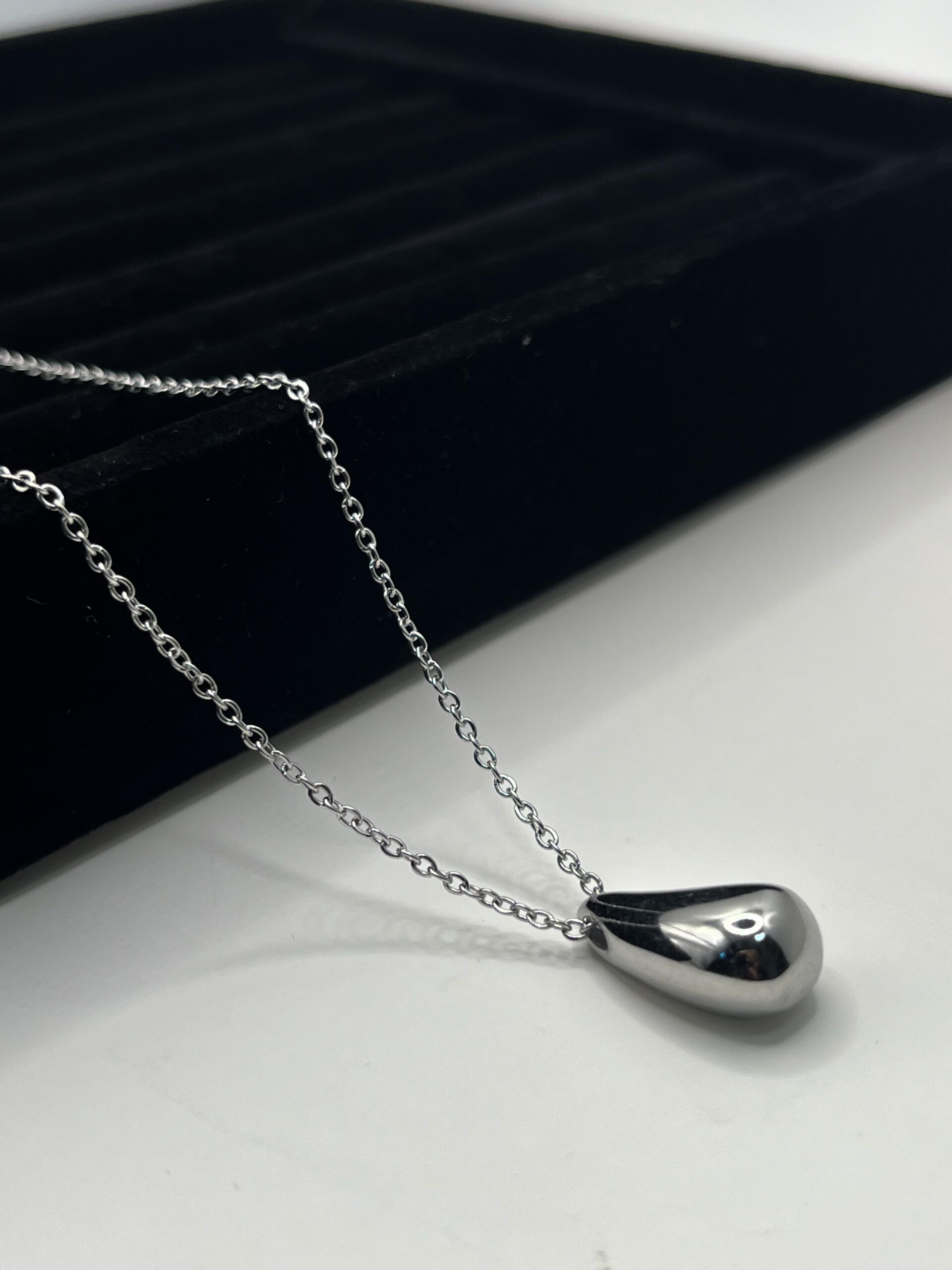 Colar Gota Pequeno Colar Gota Pequeno